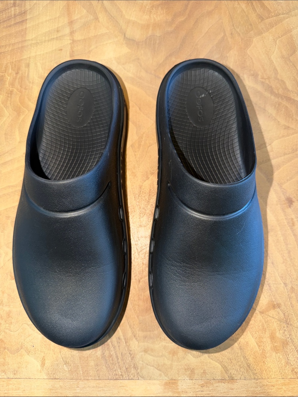 OOFOS Women's Black Clogs
